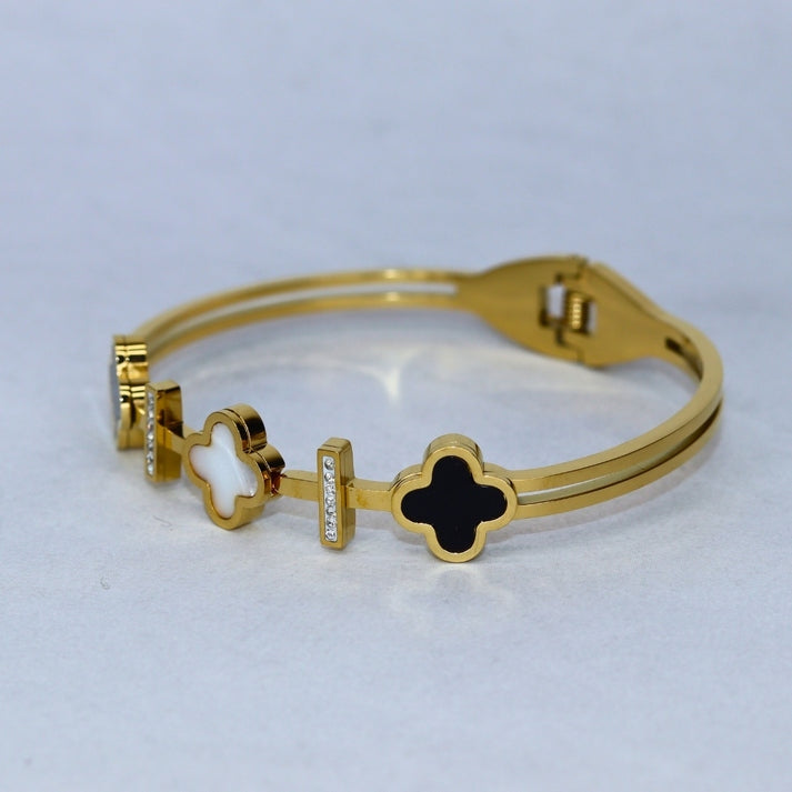 18k Gold Clover Cuff Bracelet