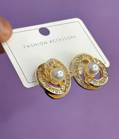 18k Gold Twisted Pearl Earrings | Studs