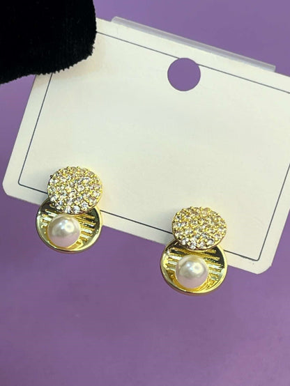 18K Sea Shell Pearl Studs | Earrings