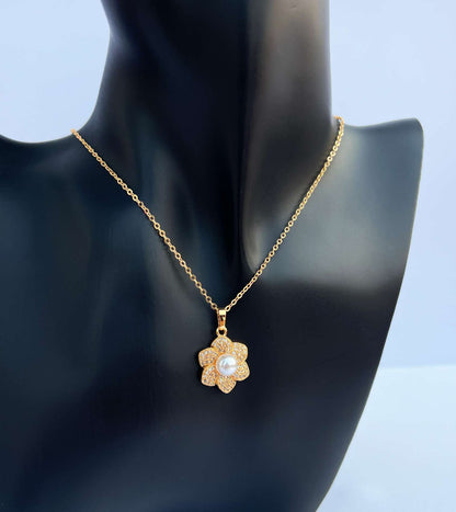 18k Elegant Pearl Floral Necklace Set