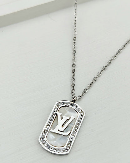 LV silver Rhinestone necklace