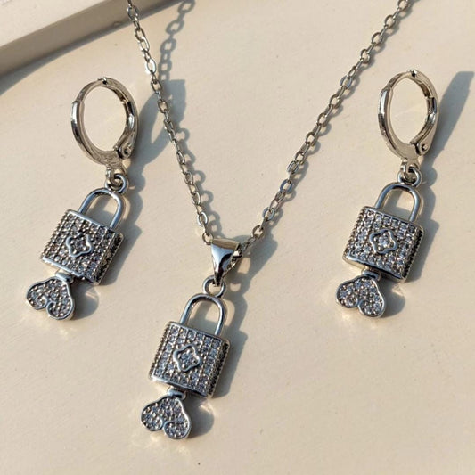 Love Lock Heart Necklace Set