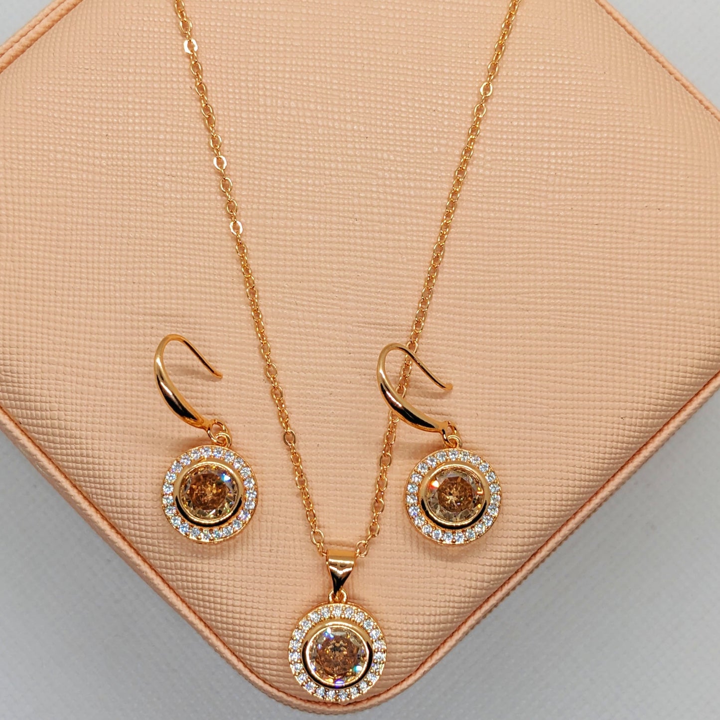 Round Shaped American Diamond Crystal Necklace Set