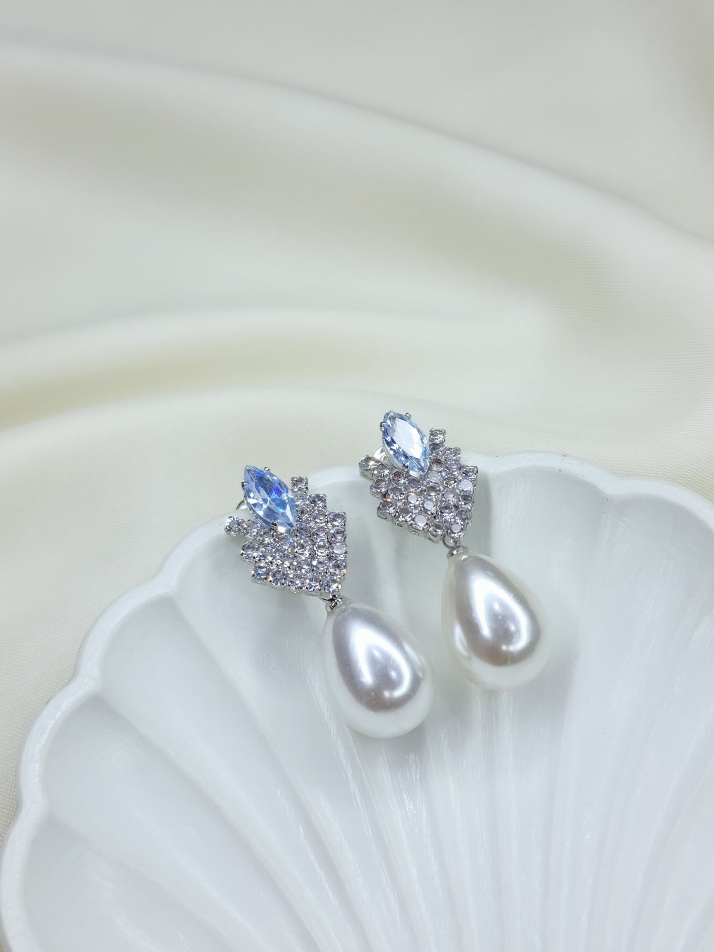 Crystal Imitation Pearl Drop Earrings