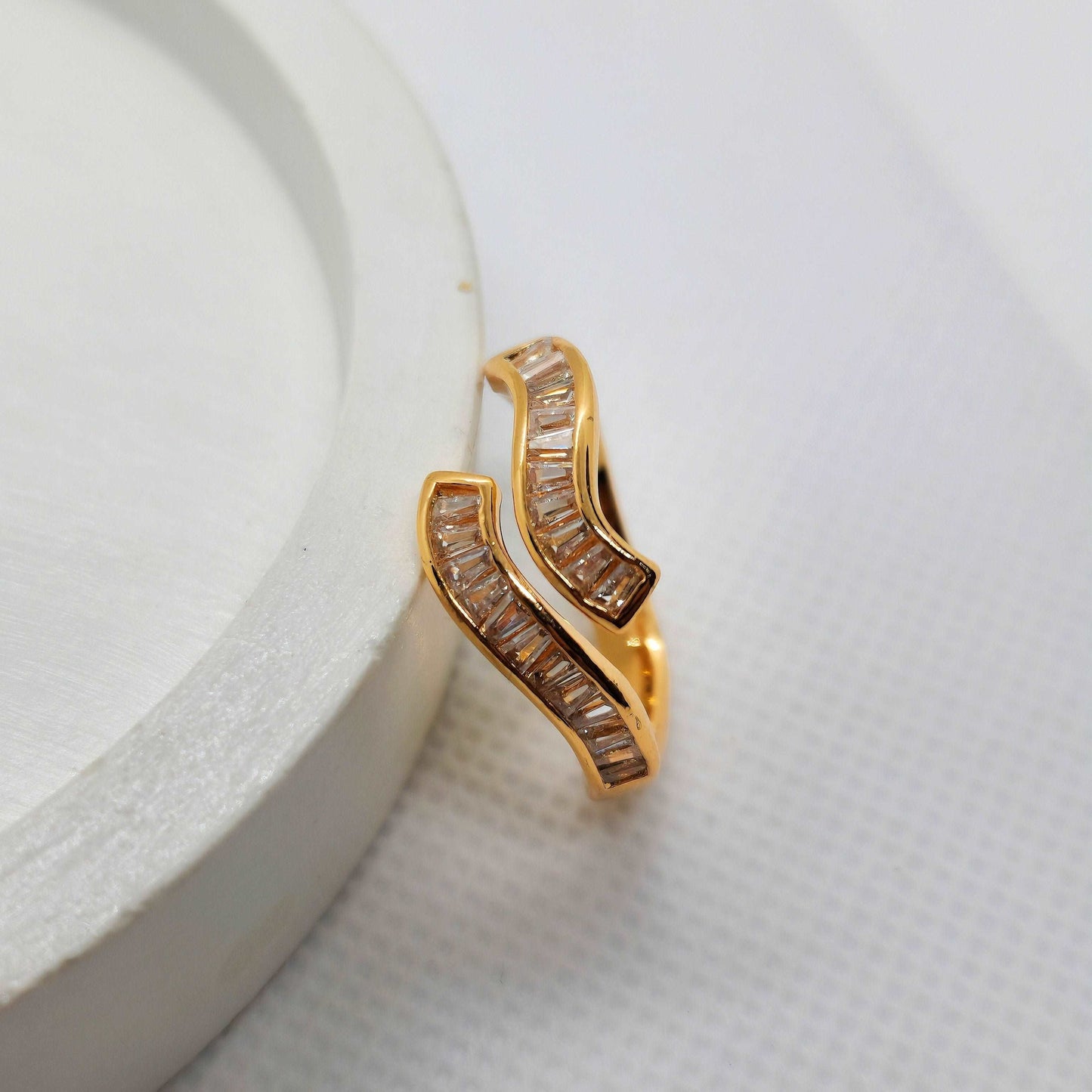 Diamond Contoured Ring (Adjustable)