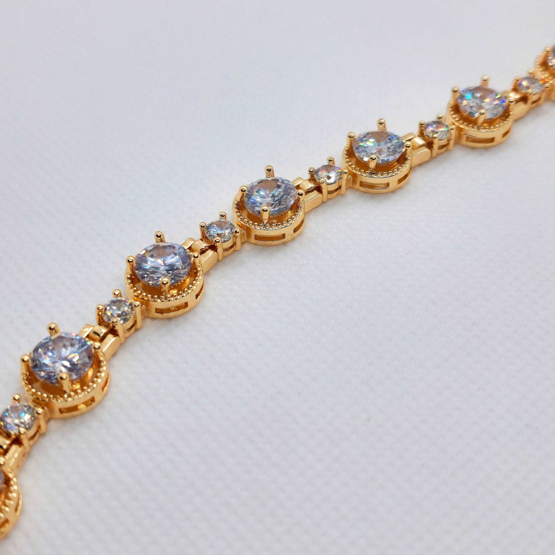 18k Royal Italian Round Bracelet