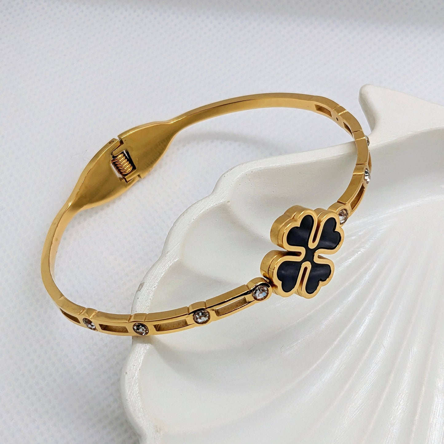 SS Diamond Cut Clover Cuff Bracelet