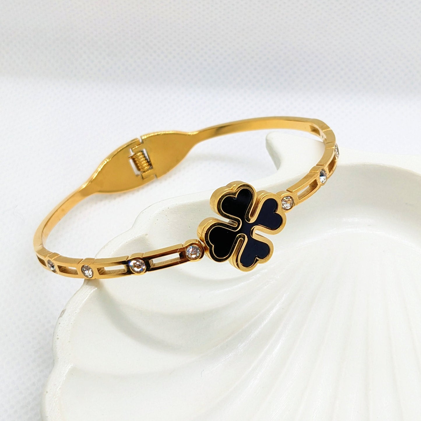 SS Diamond Cut Clover Cuff Bracelet