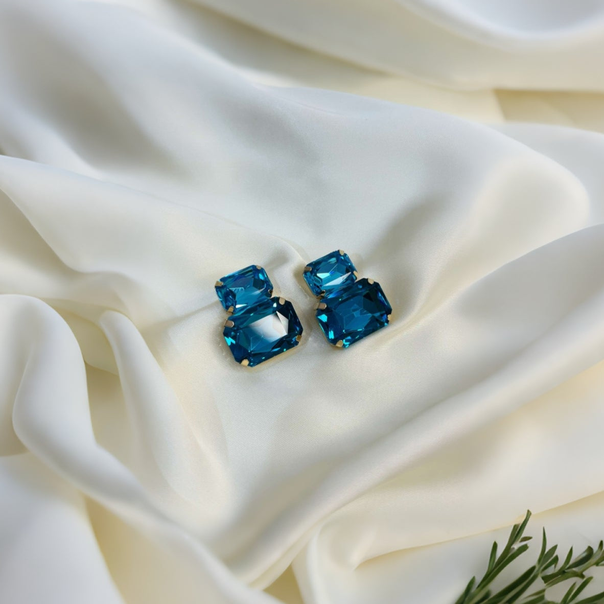 Inlaid Diamond Square Earrings