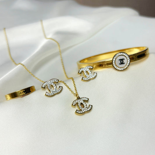 18k Gold Chanel Necklace Set